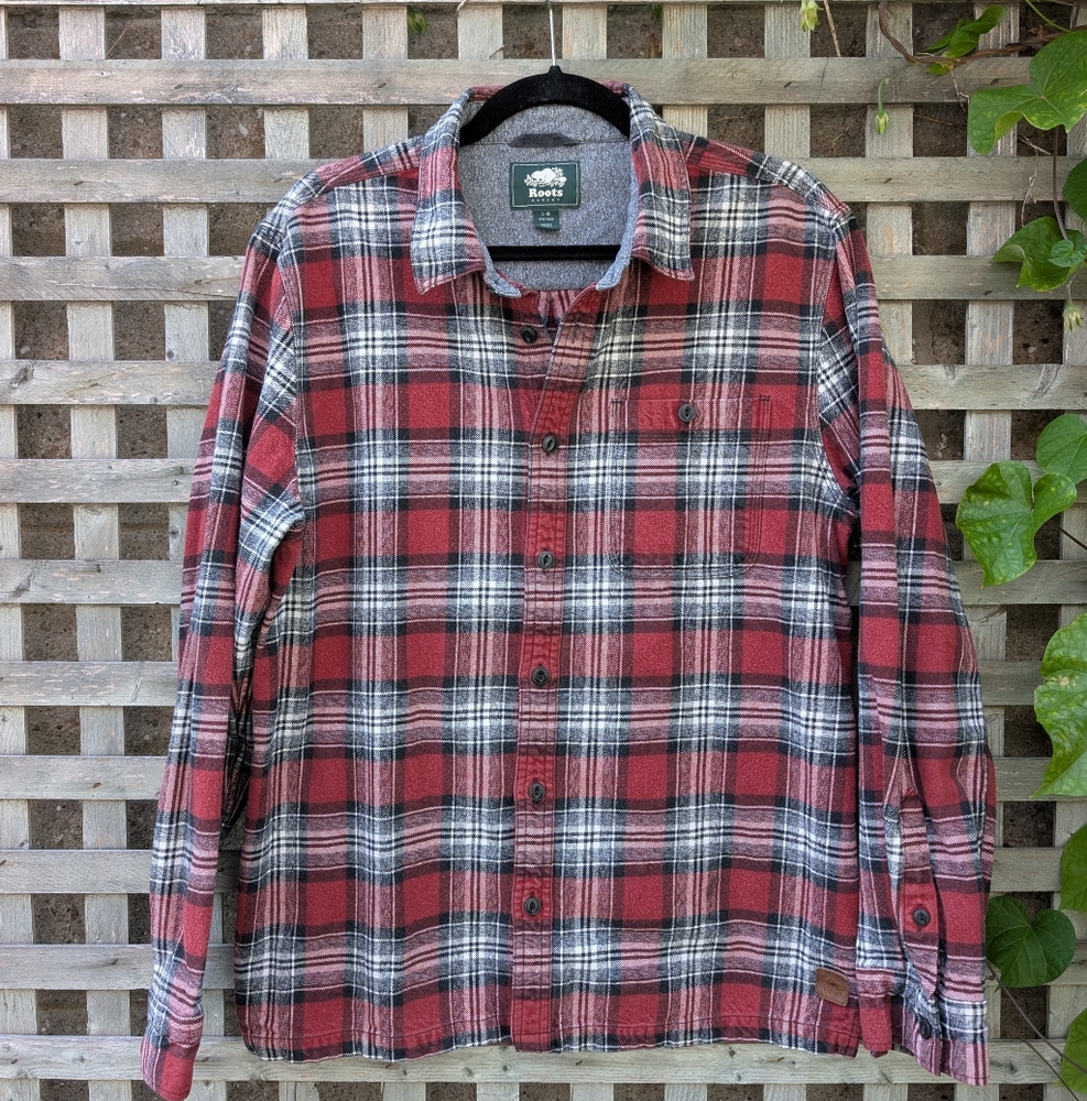 Roots Canada Men's Large Plaid Flannel Shirt Outdoors Canada Casual Button Down